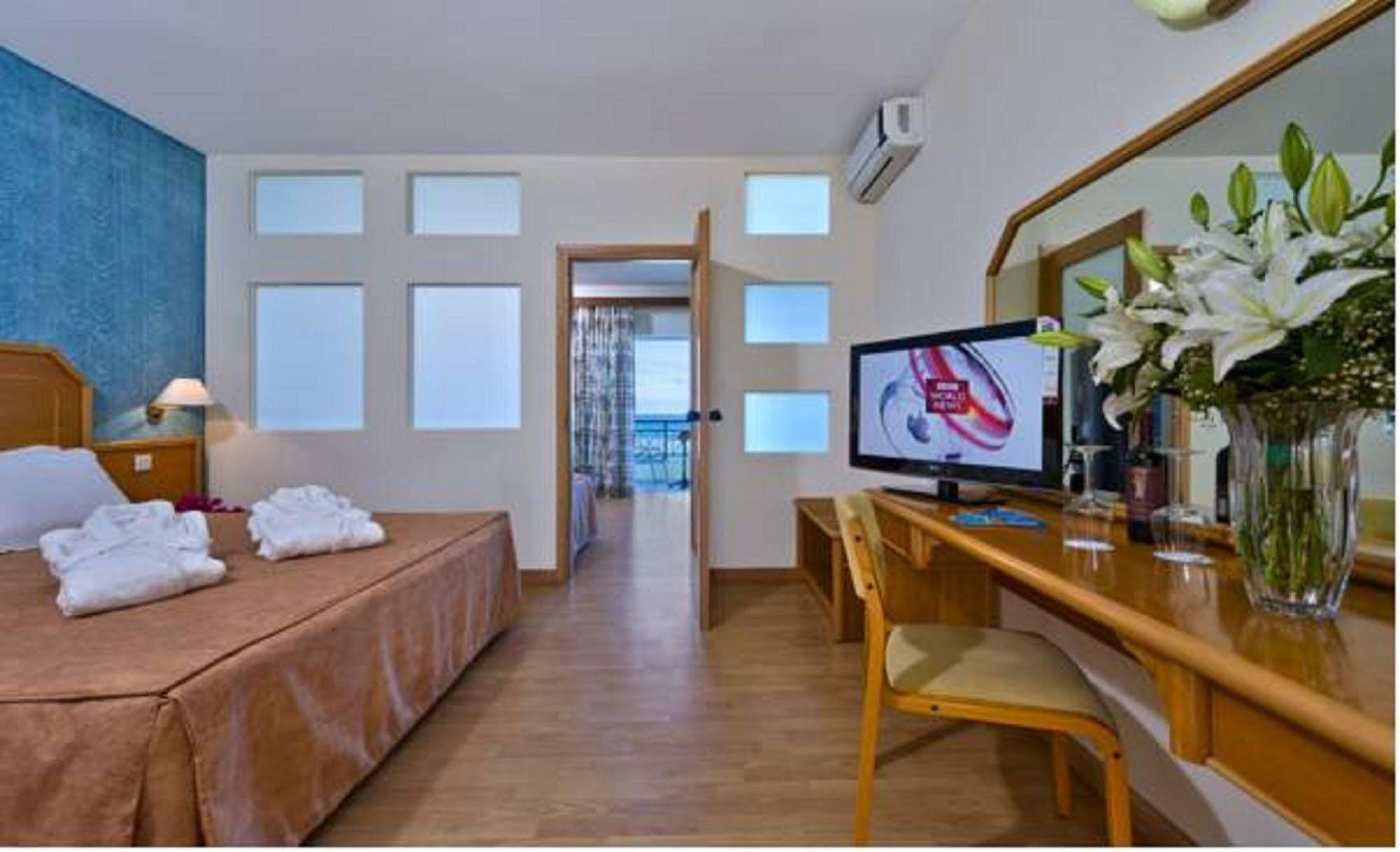 Rethymno Mare & Water Park Hotel Skaleta Luaran gambar